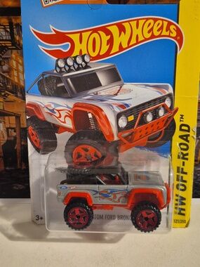 D4 Hot Wheels Custom Ford Bronco  with shipping protector